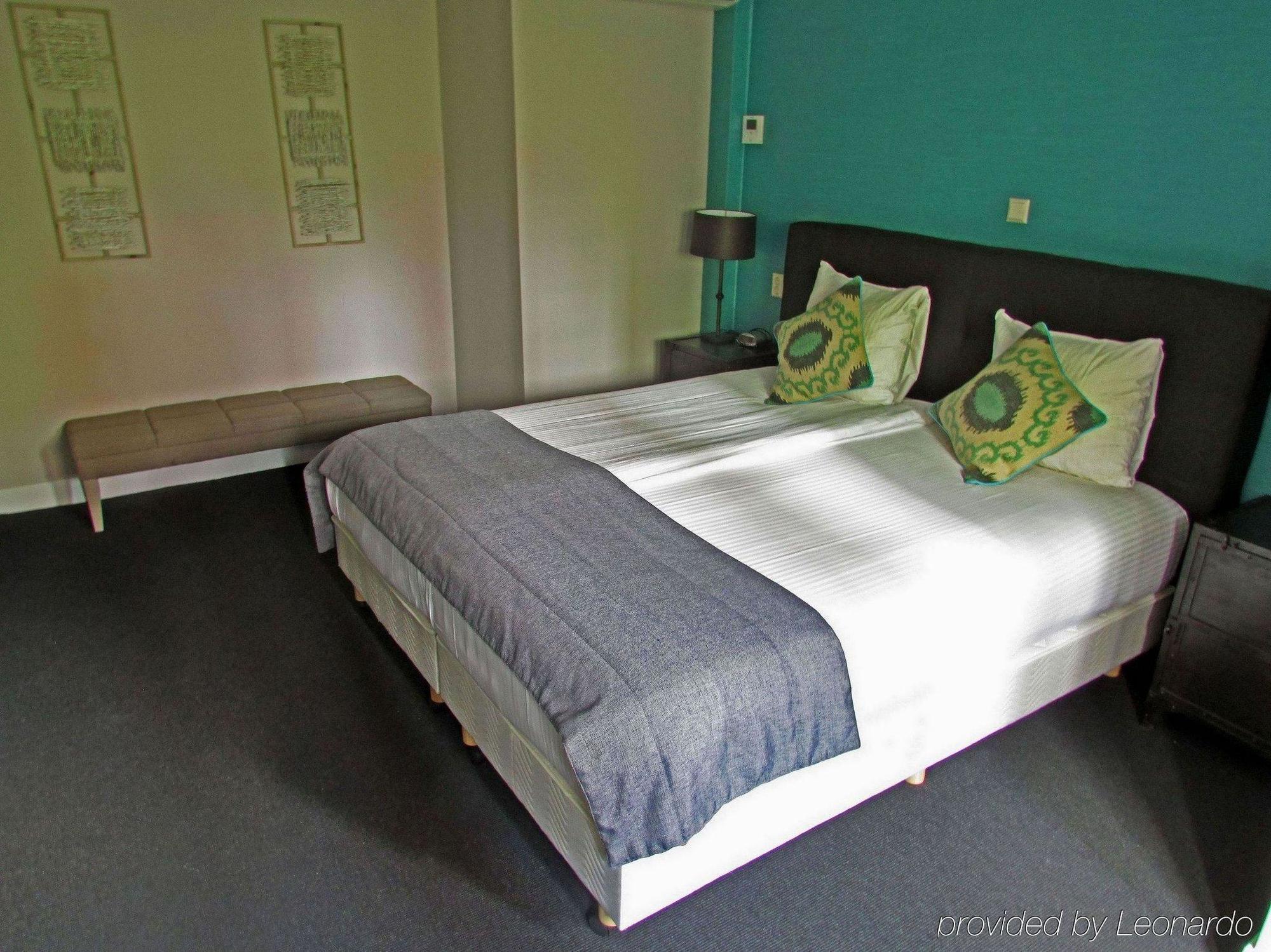 Hotel One Rotterdam Oda fotoğraf